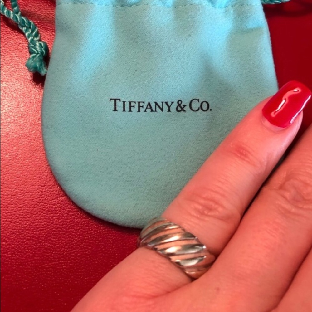 T I F F A N Y 925 SILVER  RING